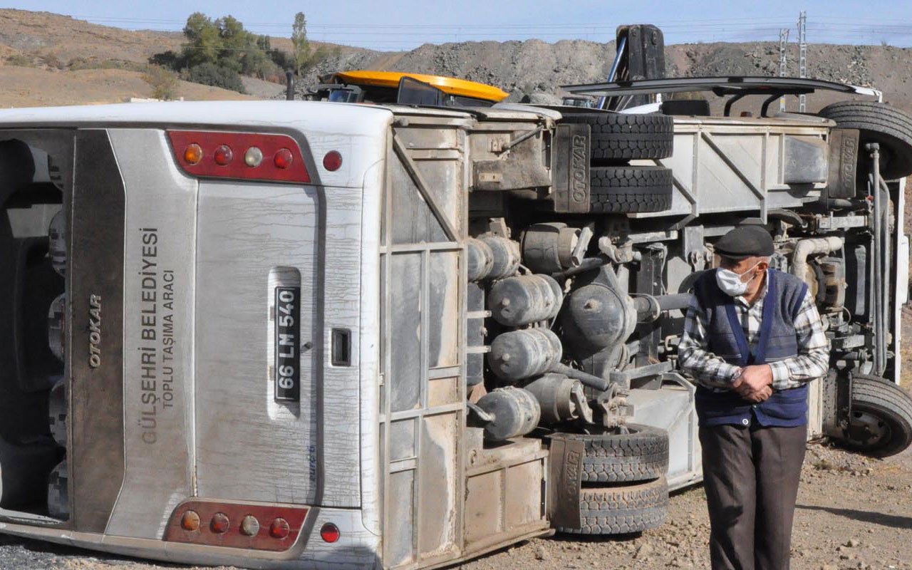 Yozgat'ta belediye otobüsü devrildi: Çok sayıda yaralı var
