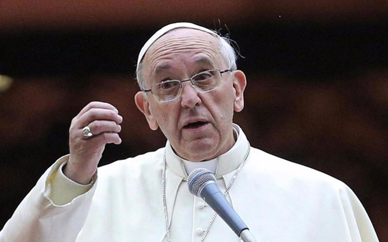 Papa Francesco eşcinseller adalet istedi