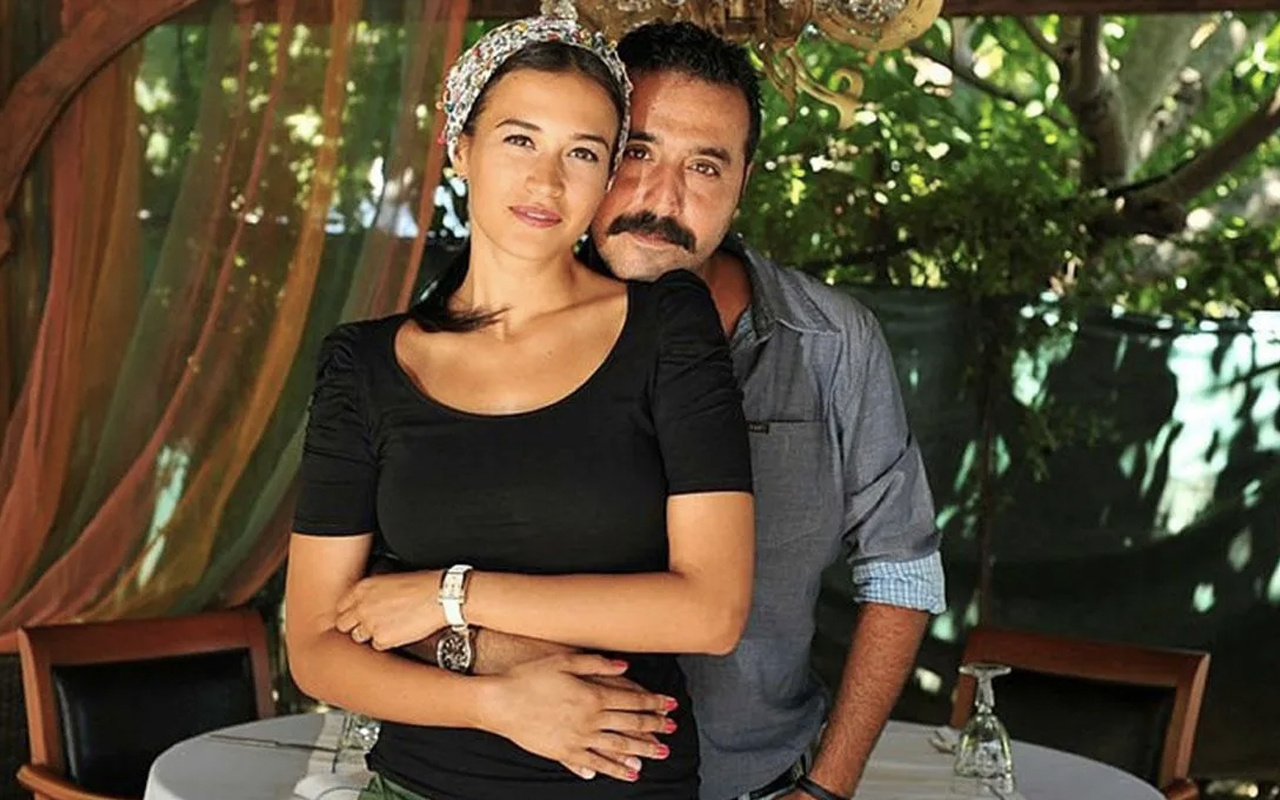 Mustafa Üstündağ evli mi eşinden boşandı mı?