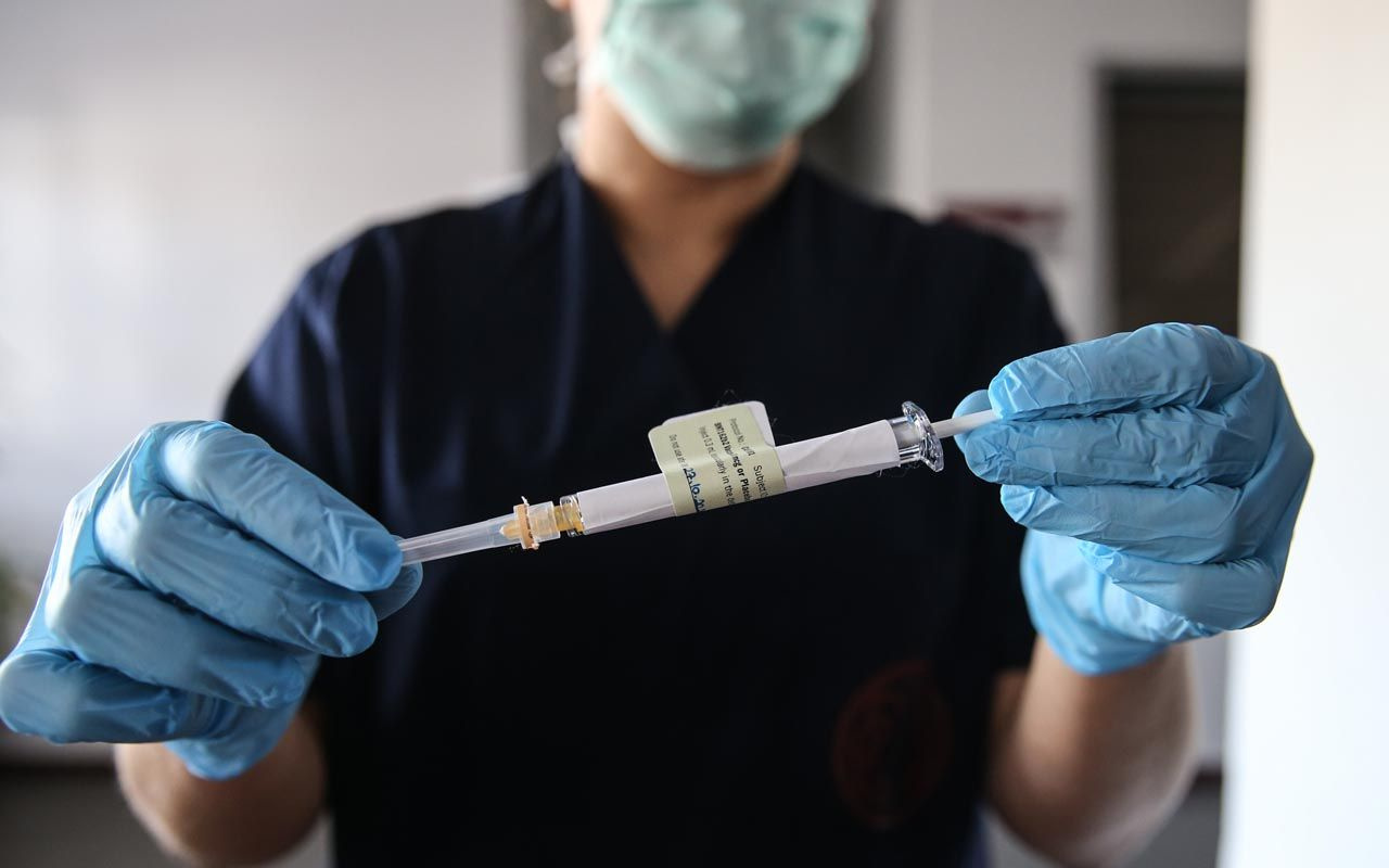 Ankara'da BioNTech ile Pfizer aşısının faz-3 denemeleri başladı 500 kişi başvurdu