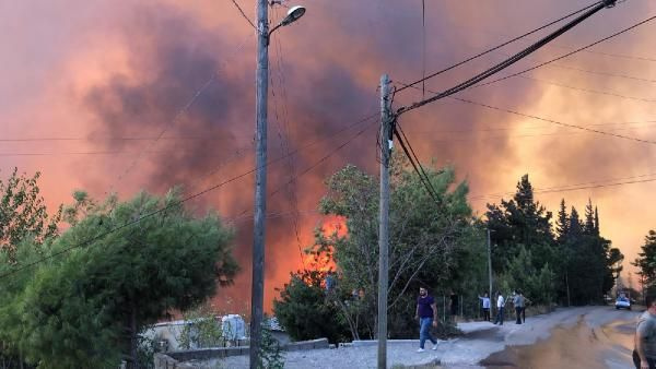İskenderun'da bir orman yangını daha çıktı! Alevler yerleşim yerlerine yaklaştı