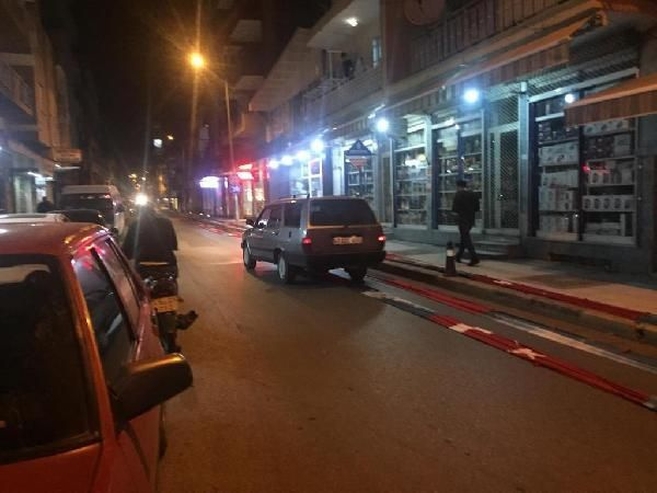 Alaşehir'de Türk Bayrağı'nı caddeye serip üzerinden geçtiler! Soruşturma başlatıldı