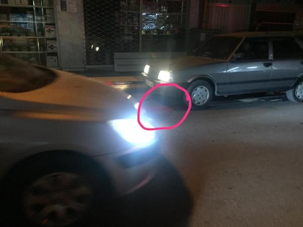 Alaşehir'de Türk Bayrağı'nı caddeye serip üzerinden geçtiler! Soruşturma başlatıldı