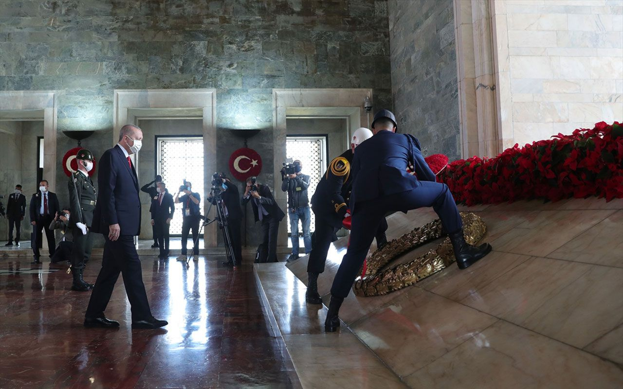 Cumhuriyet'in 97. yılı! Devletin zirvesi Erdoğan ile birlikte Anıtkabir'de çok özel fotoğraflar