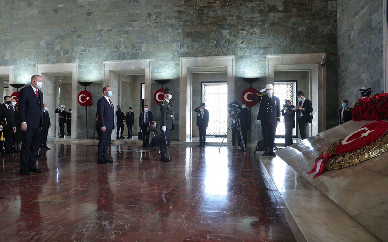 Cumhuriyet'in 97. yılı! Devletin zirvesi Erdoğan ile birlikte Anıtkabir'de çok özel fotoğraflar