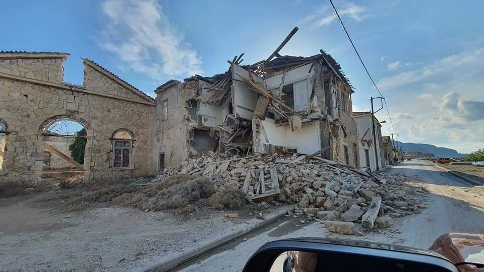 İzmir'deki deprem Yunanistan'ın Sisam Adası'nı da vurdu