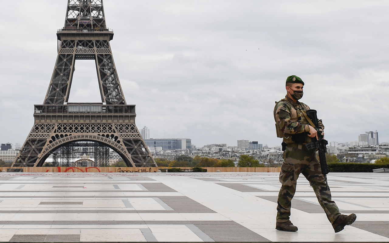 Fransa'da son 24 saatteki vaka sayısı 49 bini aştı