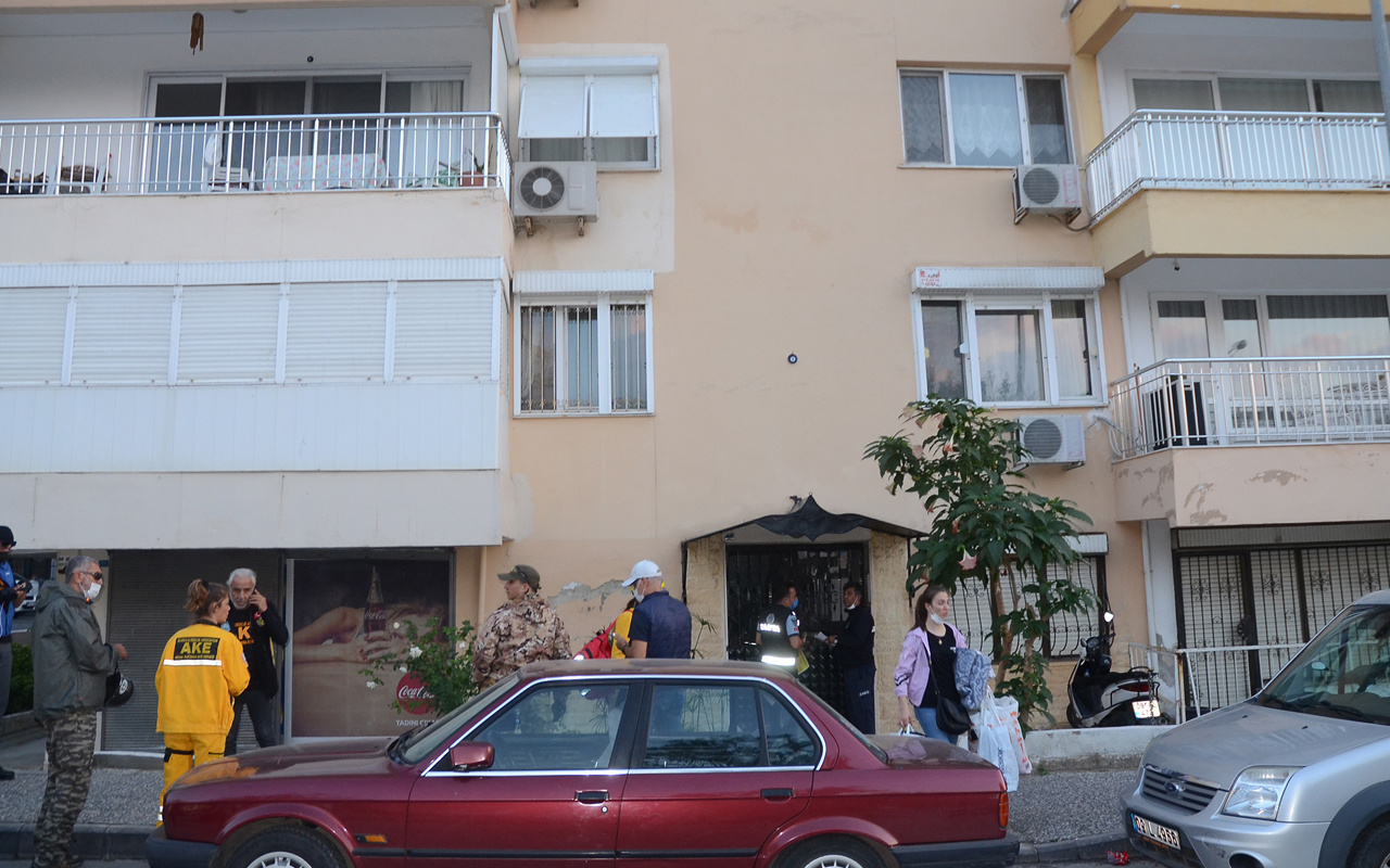 İzmir depremi Kuşadası'nı da sarstı! 35 yaralı ve 100 binada hasar var