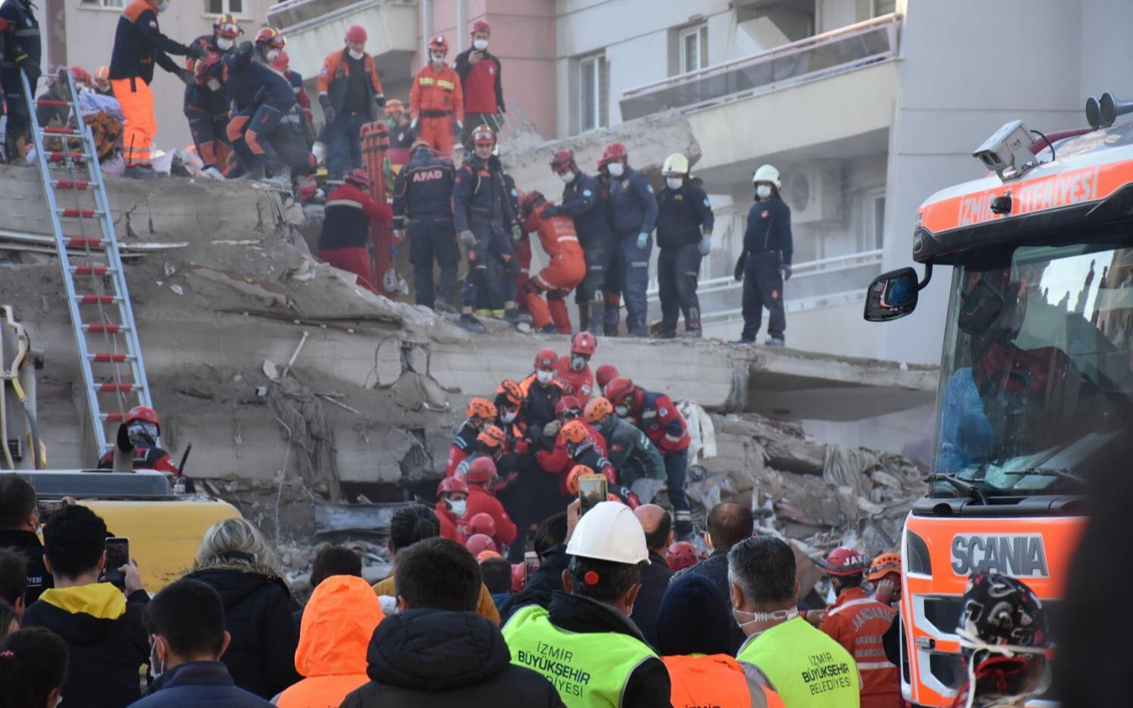 İzmir Seferihisar'da yeni deprem meydana geldi! 4.2 şiddetindeki deprem fena sarstı