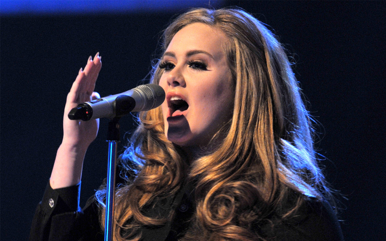 45 kilo veren şarkıcı Adele 400 milyon TL'lik bomba teklifi reddetti