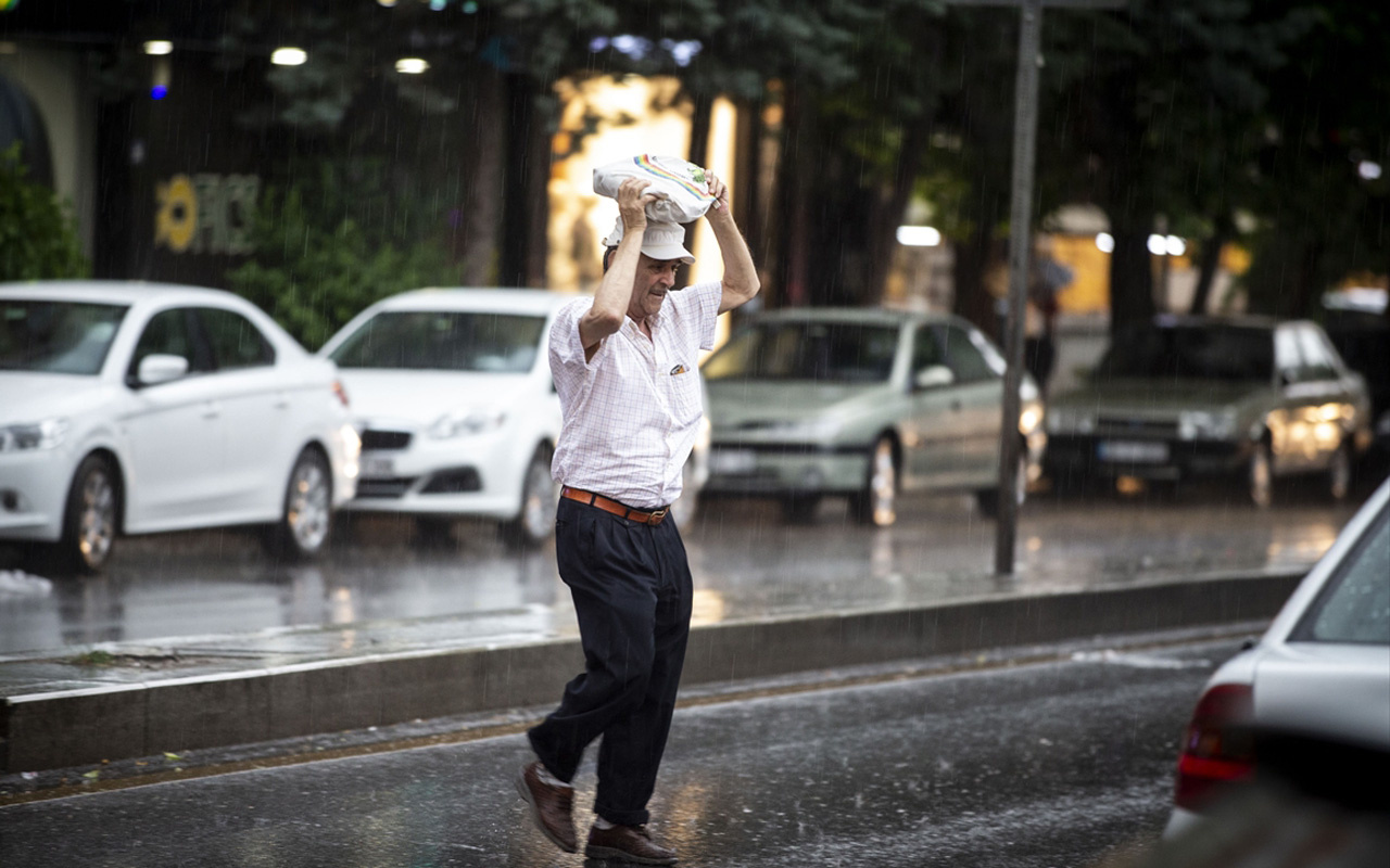 Bugün başladı 4 gün sürecek şiddetli yağış meteoroloji 17 ili uyardı