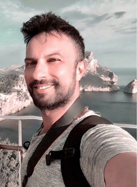 Tarkan'dan deprem sonrası teşekkür mesajı: İyi ki varsınız kahraman kurtarıcılarımız