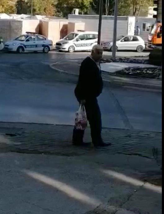 İzmir'de depremzedeler için ücretsiz dağıtılıyordu! Toplayıp marketinde sattığı iddia edildi