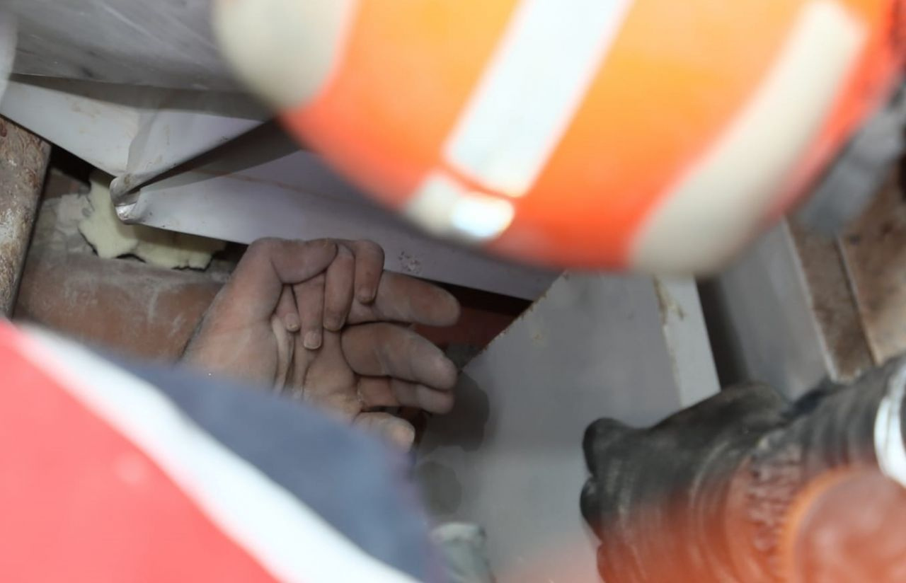 İzmir depreminden 91 saat sonra çıkarılan Ayda bebek aç ve susuz nasıl hayatta kaldı