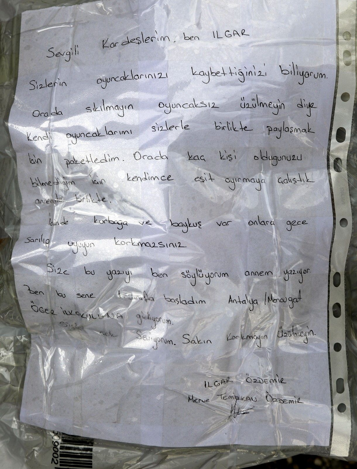 Oyuncaklarını İzmir'e gönderdi yazdığı mektup başkanı ağlattı