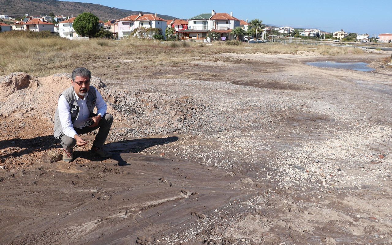 İzmir depreminin ardından yerin altından sıcak su ve gaz çıkıyor