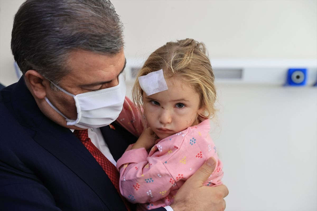 İzmir'in mucize çocukları Ayda, Elif ve İdil'den sevindiren haberler Sağlık Bakanı açıkladı