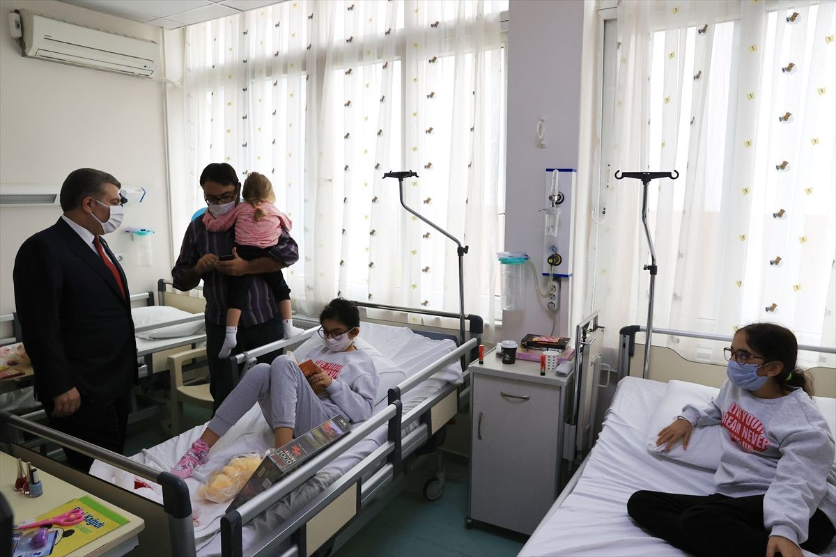 İzmir'in mucize çocukları Ayda, Elif ve İdil'den sevindiren haberler Sağlık Bakanı açıkladı