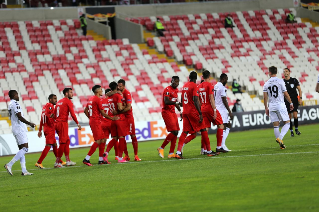 Sivasspor Karabağ UEFA Avrupa Ligi maçı golleri ve geniş özeti