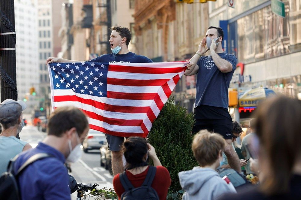 Binlerce ABD'li sokağa döküldü! Joe Biden'ın başkanlığını böyle kutladılar