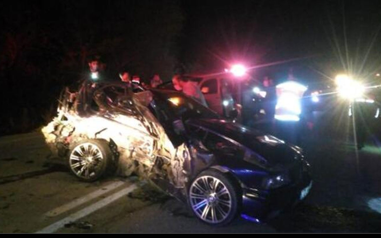 Burdur'da iki otomobil çarpıştı: 3 ölü 2 yaralı