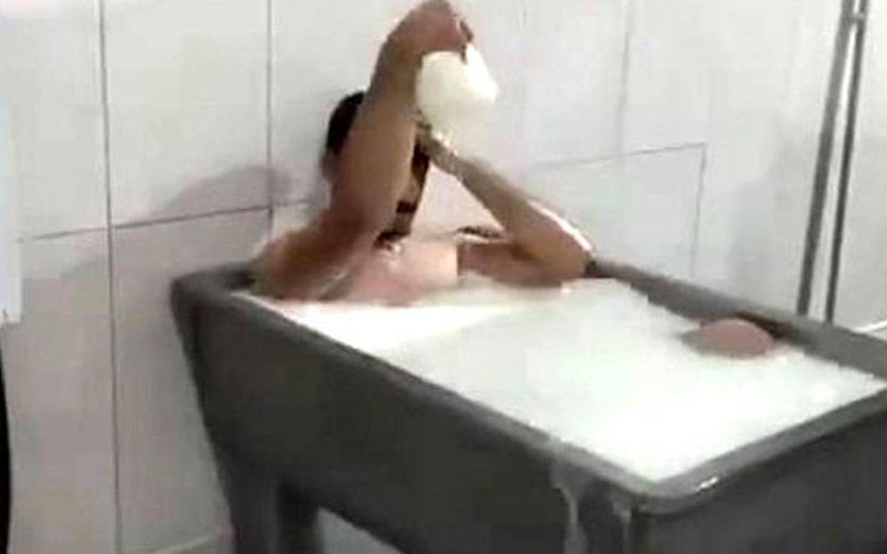 Konya'da süt banyosu yapan çalışandan iğrenç 'iç çamaşırı' savunması