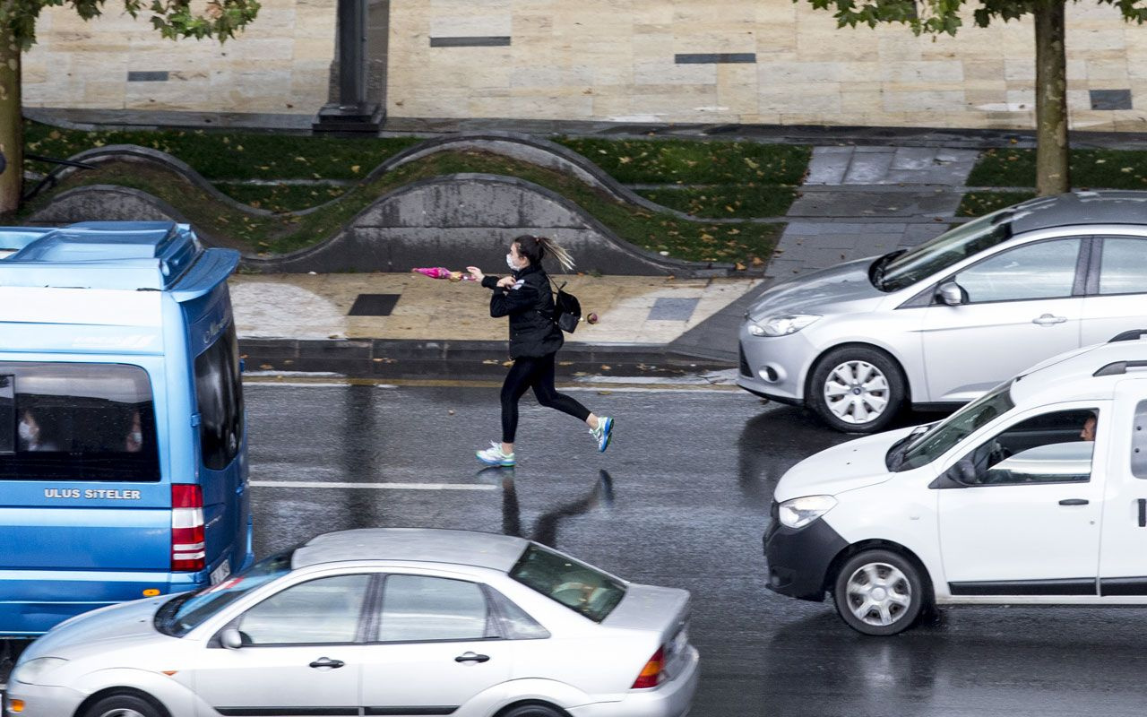 Meteoroloji'den İstanbul için son dakika sağanak uyarısı! Bu saatlere dikkat