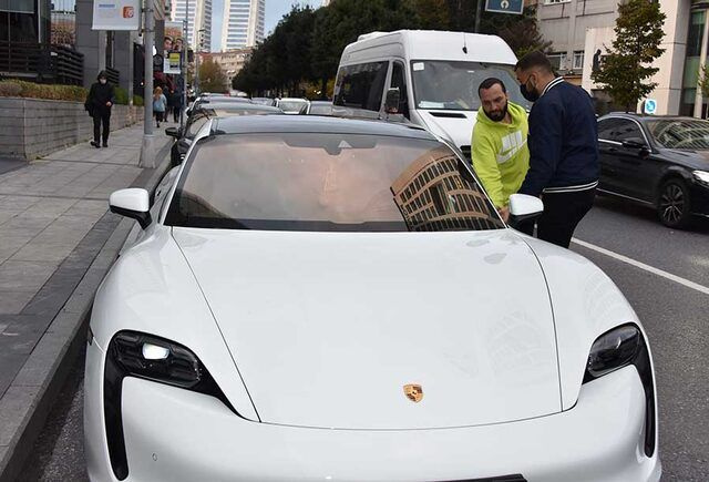 Şarkıcı Berkay Şahin'in son model arabasının fiyatı dudak uçuklattı servet değerinde