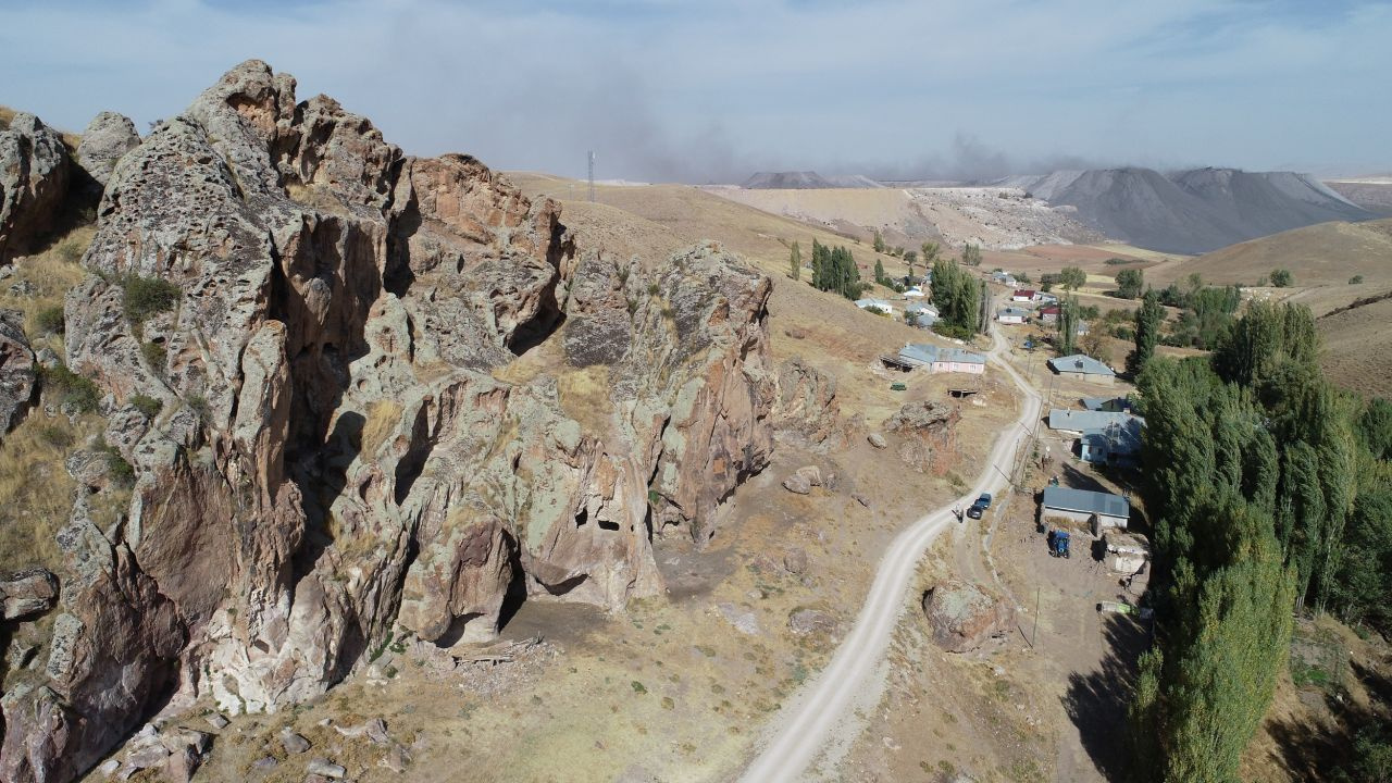 Sivas'ta görenler hayret etti! Yüzlerce yıllık tarihe ışık tutuyor