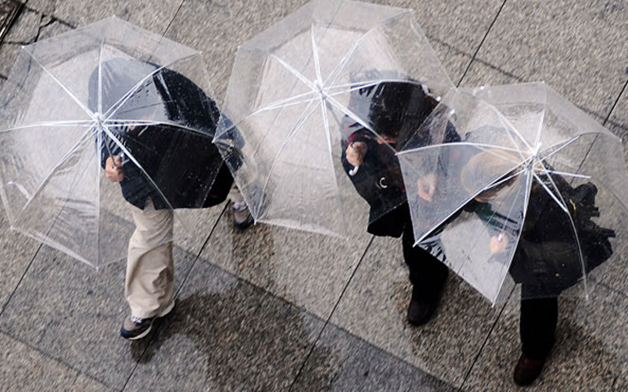 Meteoroloji saat verdi! İstanbul'da yağış bugün de sürecek