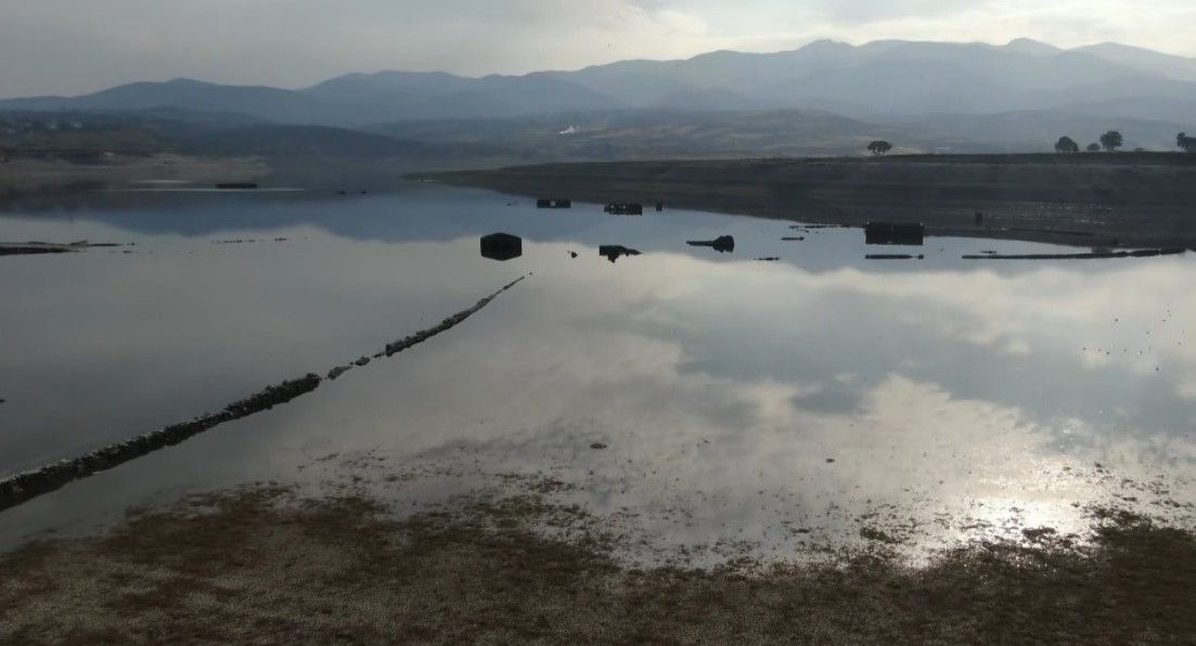 Kahramanmaraş'ta barajda sular çekildi! Ortaya çıkanlar görenleri şaşırttı
