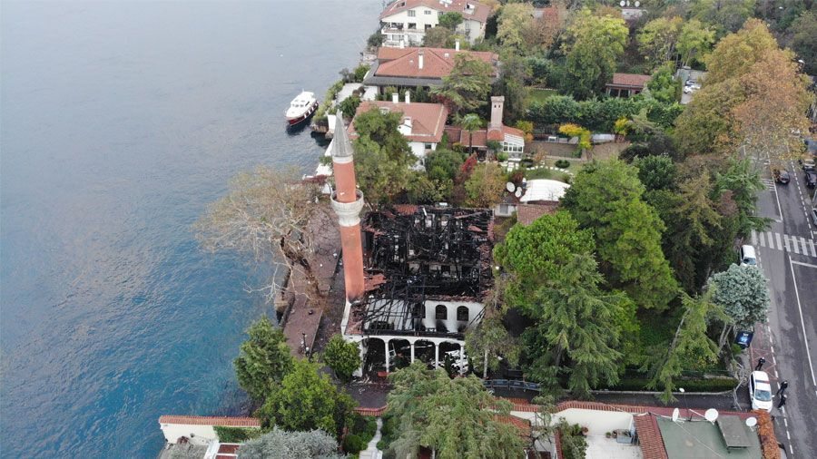 Üsküdar'daki Vaniköy Camii yangınının çıkış nedeni belli oldu itfaiye raporu