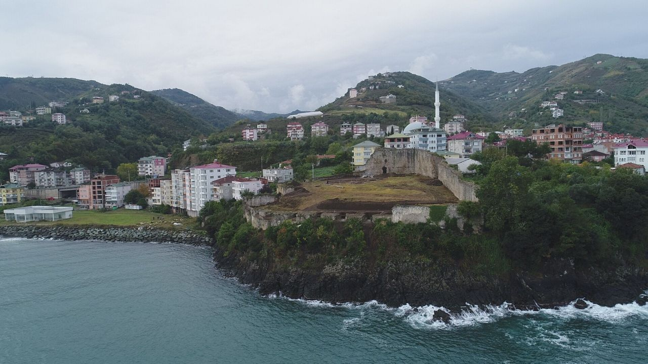 Trabzon'da 8 mezar bulundu herkesi heyecan sardı! İkinci kazı başlıyor