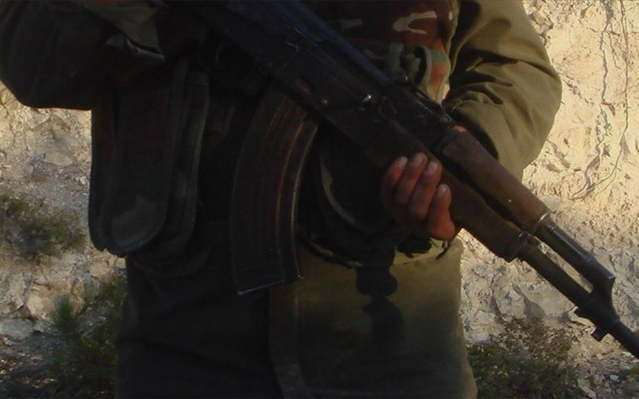 Türkiye'ye girmeye çalışan PKK/PYD'li terörist sınırda yakalandı