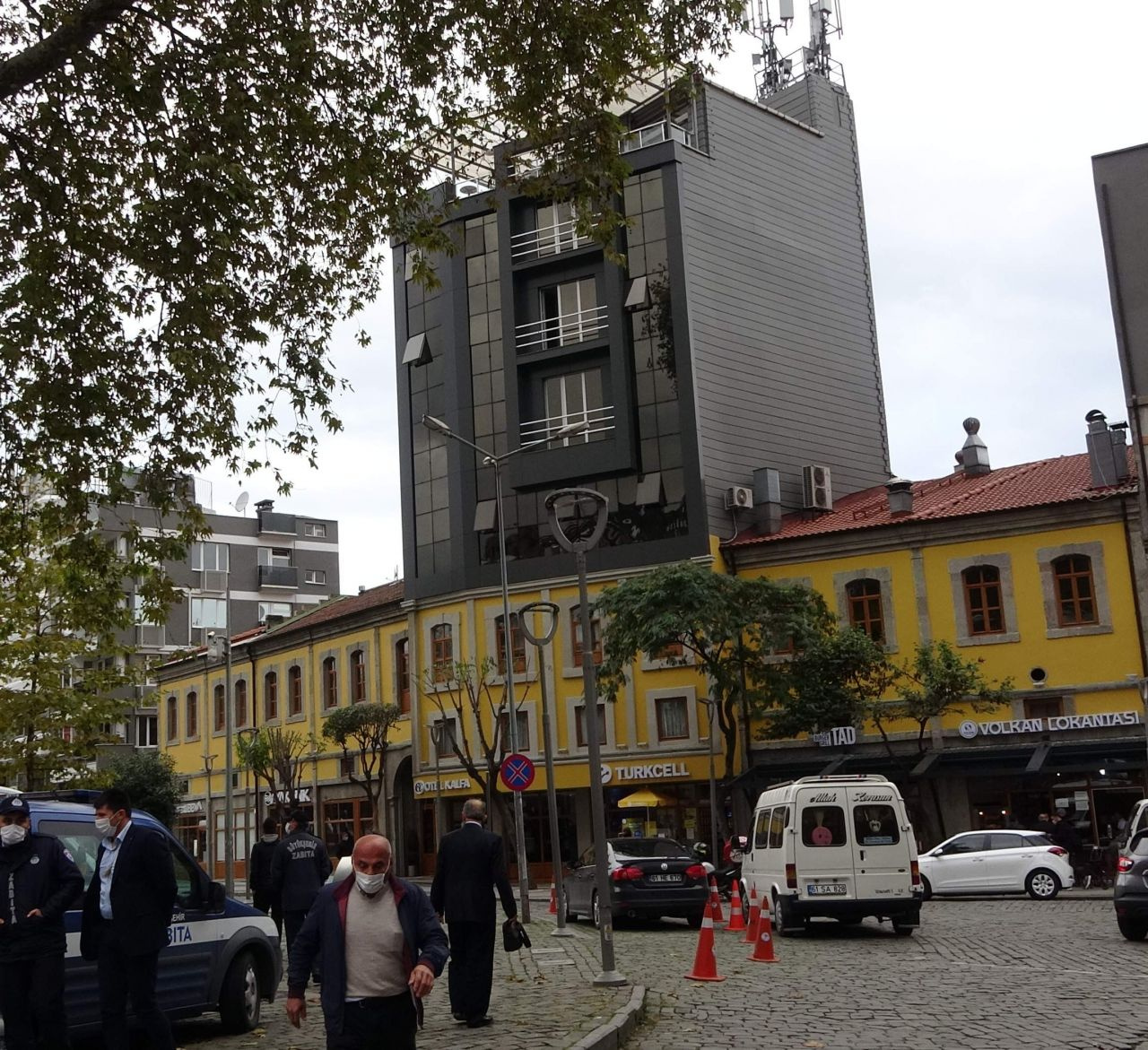 Kahramanmaraş'taki dünyanın en saçma binasına Trabzon'dan rakip çıktı