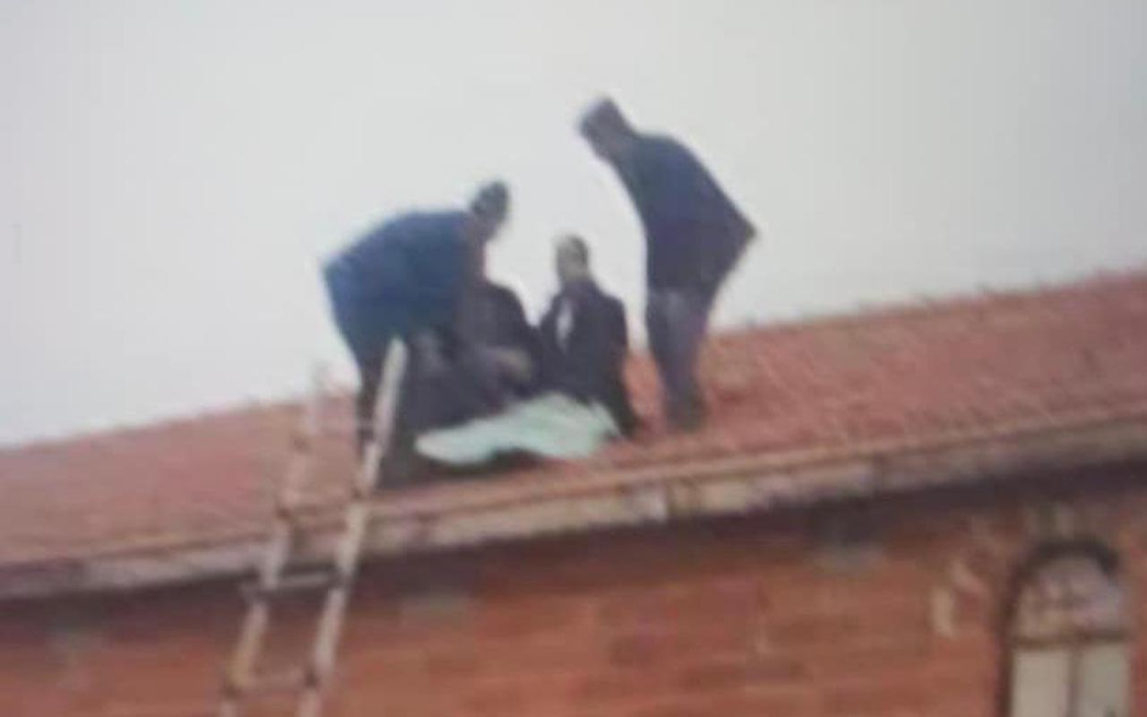 Konya'da akılalmaz kaza: Takla atan araçtaki sürücü evin çatısına uçtu