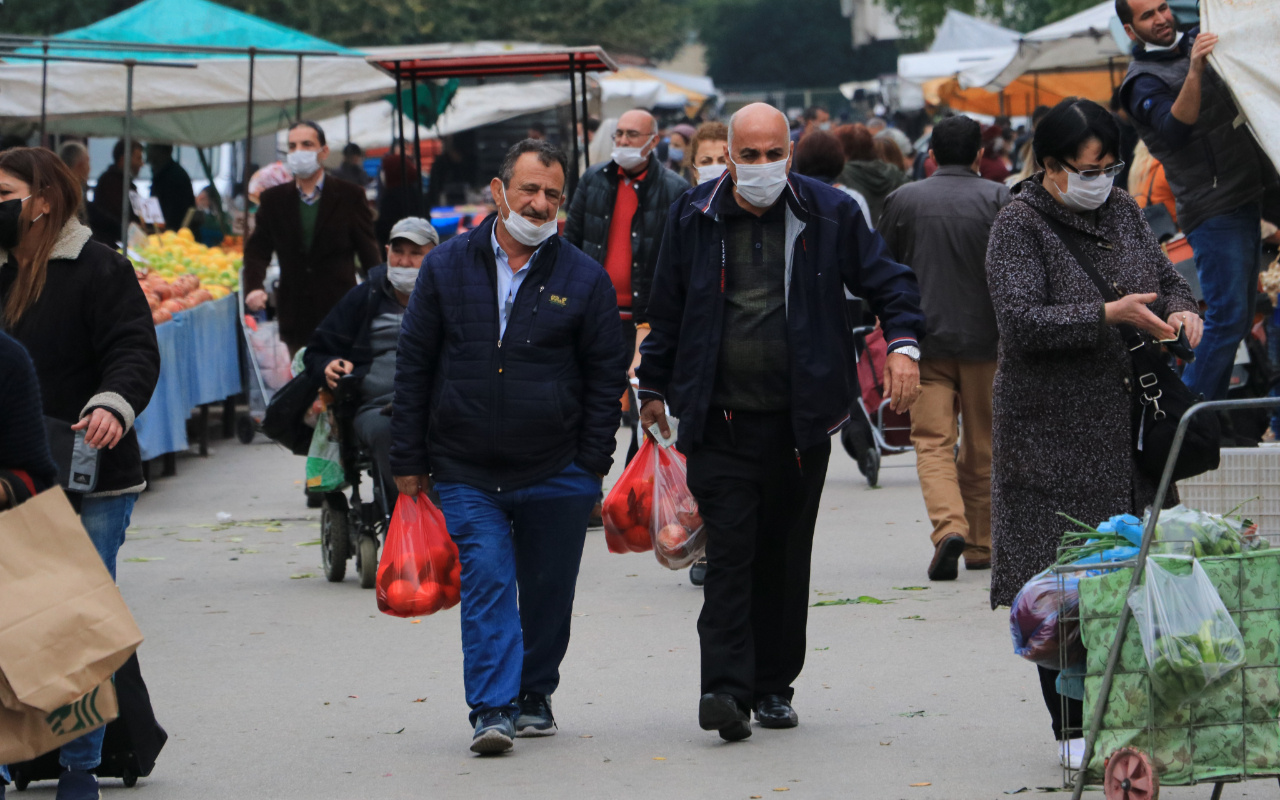 Adana'da camilerde anons yapılıyor! Kimse kurallara uymuyor