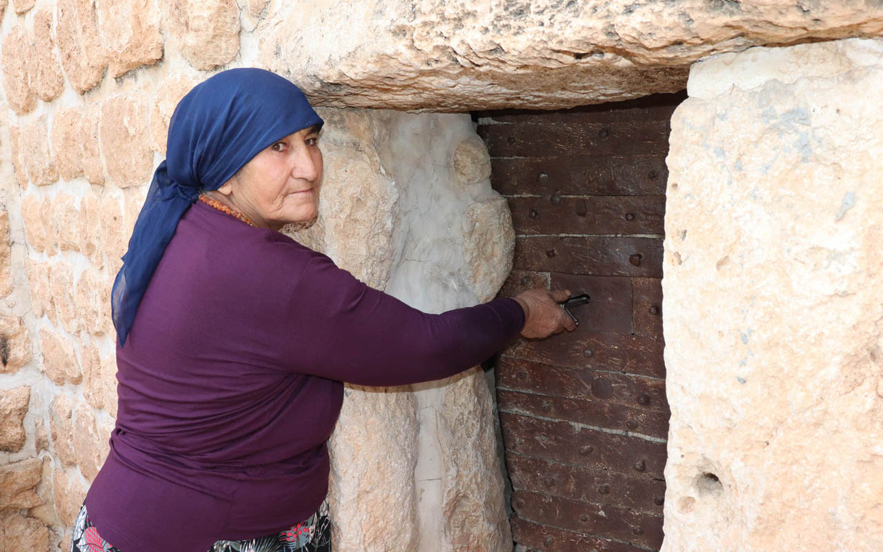 Mardin'de papazı olmayan kiliseye bakıyor 40 yıldır kapısını ondan başkası açamıyor