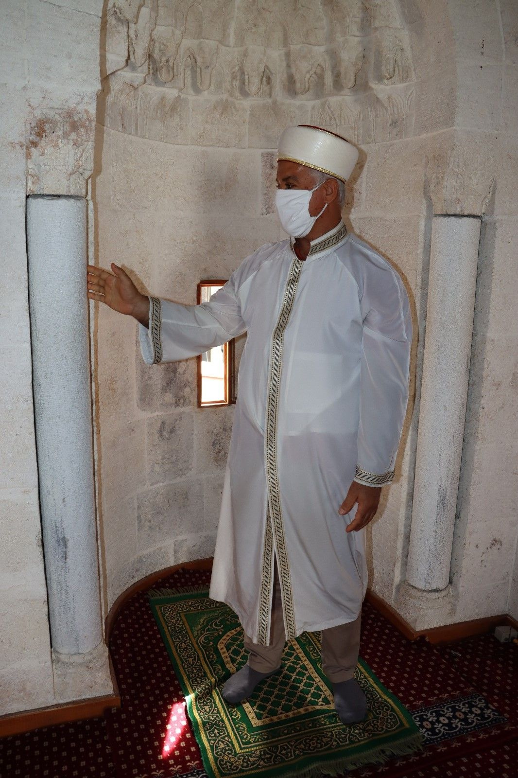 Hatay'da bu camide 500 yıldır dönüyor ziyaretçiler hayranlıkla inceliyor