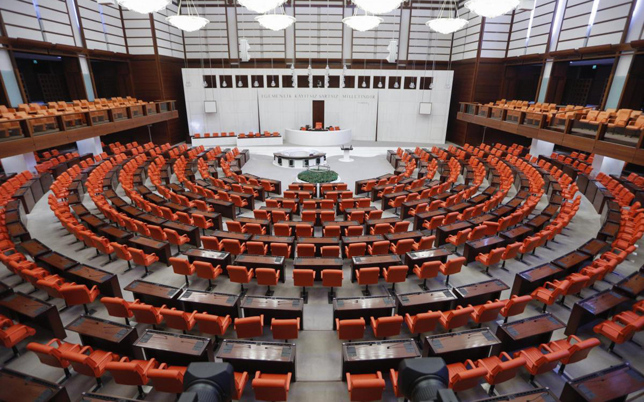 AK Parti'den flaş hamle! Yasa teklifini Meclis’e sundu