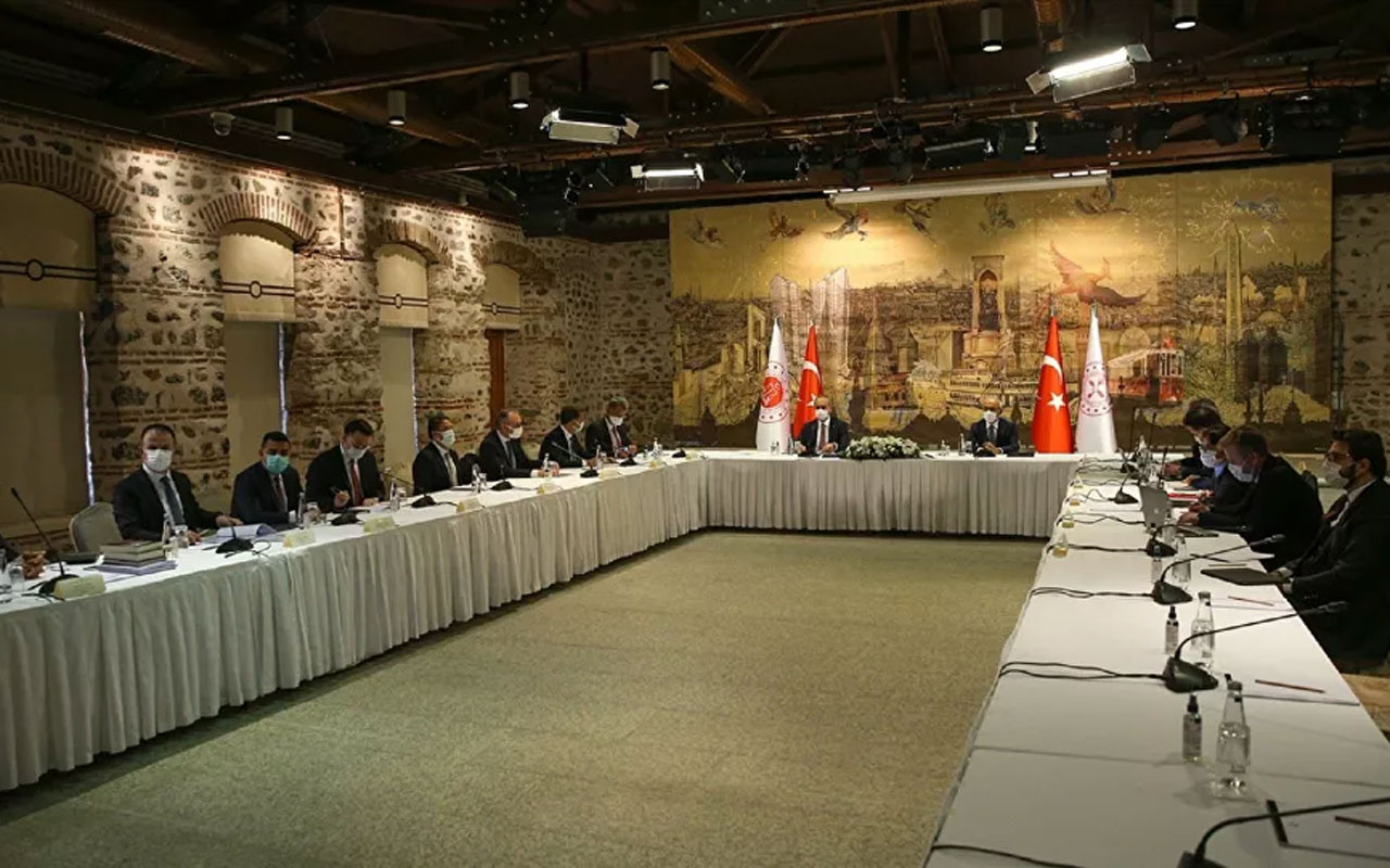 Bakan Lütfi Elvan ve Bakan Abdulhamit Gül'den TÜSİAD yönetimiyle toplantı