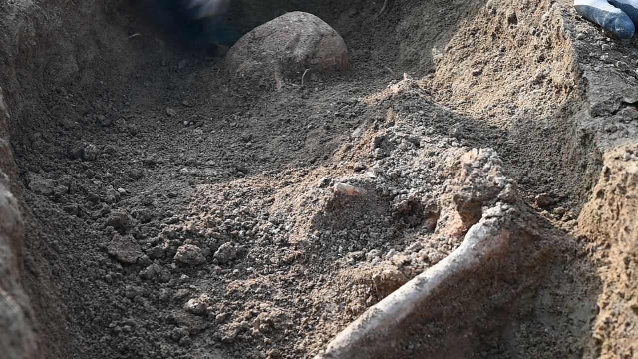 İspanya'da ortaya çıkarıldı Endülüs İslam dönemine ait Müslüman mezarları