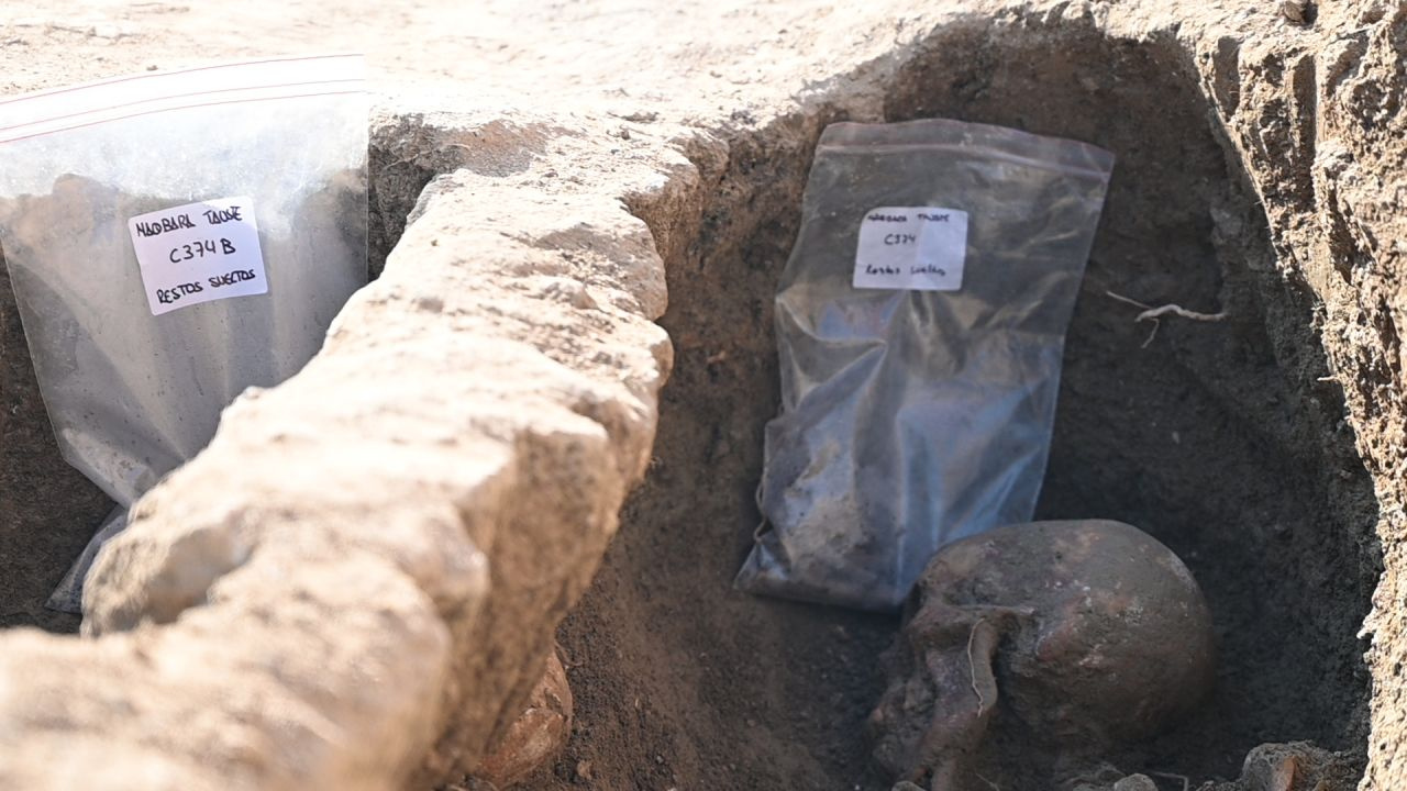 İspanya'da ortaya çıkarıldı Endülüs İslam dönemine ait Müslüman mezarları