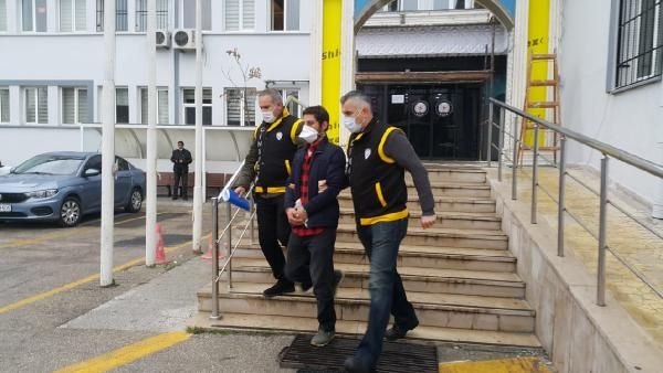 Bursa'daki yasak aşkta korkunç son! Ölen evli sevgilisini giydirip kapının önüne bıraktı