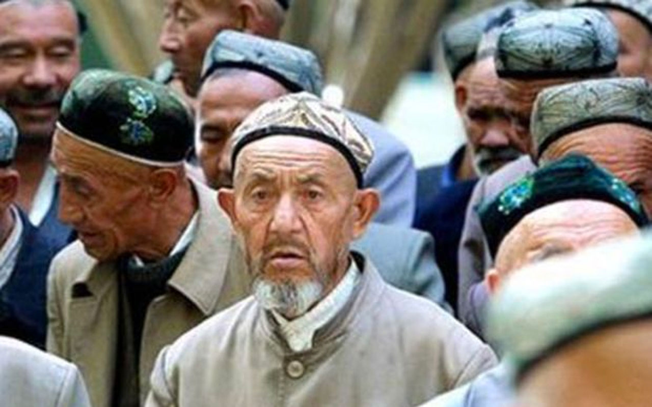 Times: Pekin yönetimi Türkiye'deki Uygurlar'ı ajanlık yapmaya zorluyor
