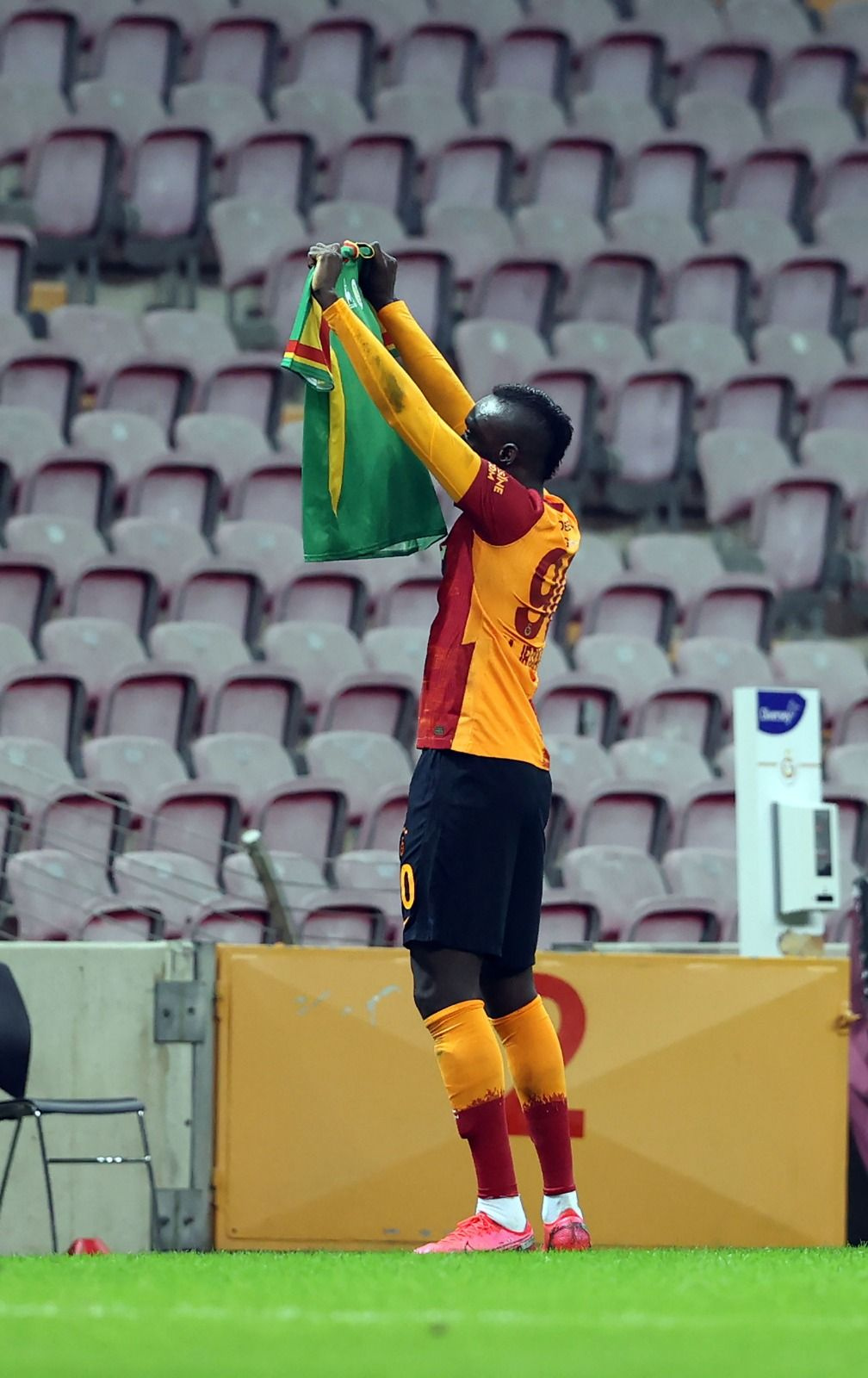 Galatasaray Hatayspor'u genç yıldızlarıyla yıktı! Kerem Aktürkoğlu'na 'Messi' yorumları
