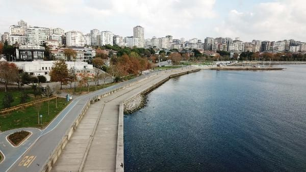 Kadıköy ve Caddebostan sahili bomboş kaldı