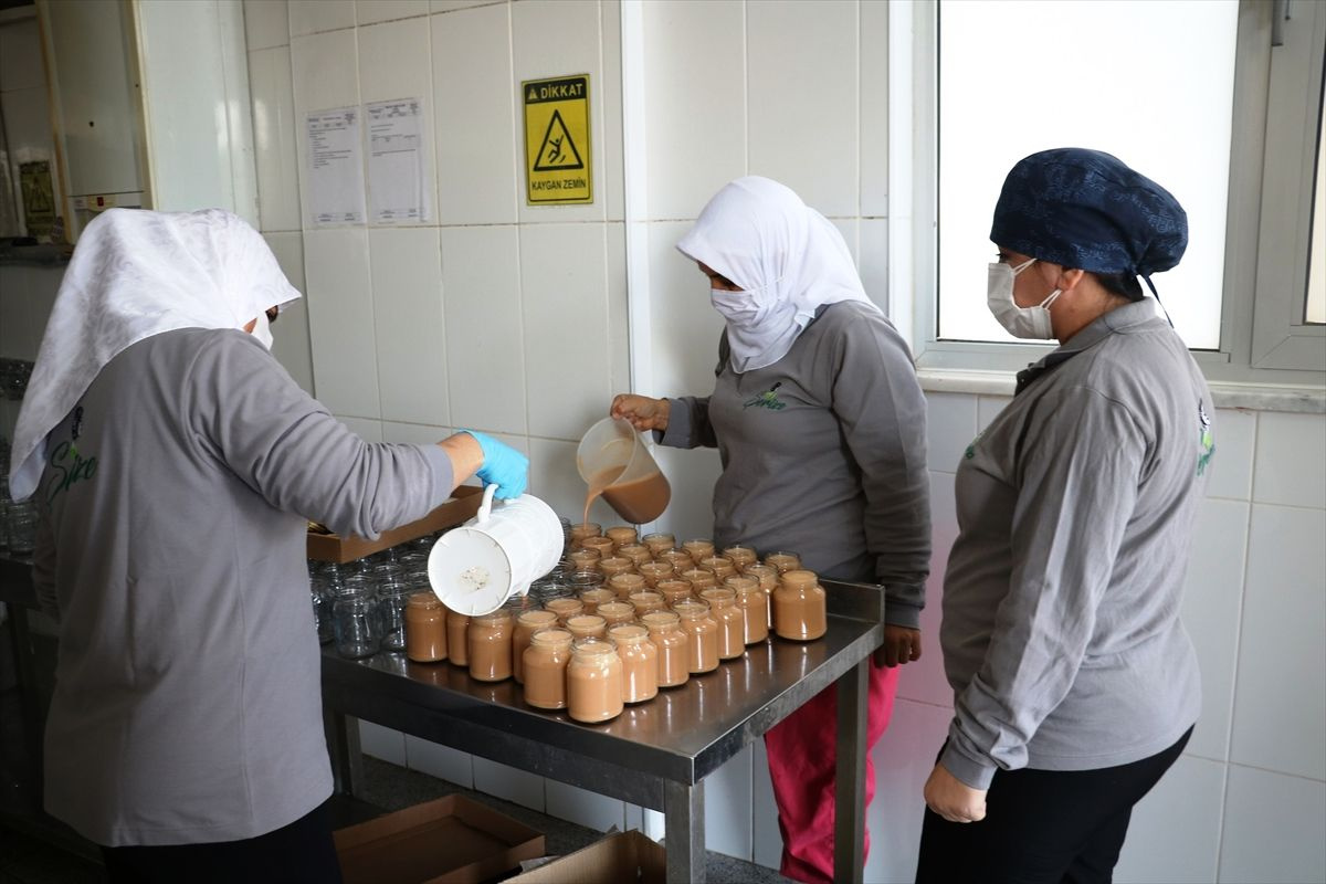 Kapı kapı gezerek satıyordu şimdi 2 işletme sahibi oldu