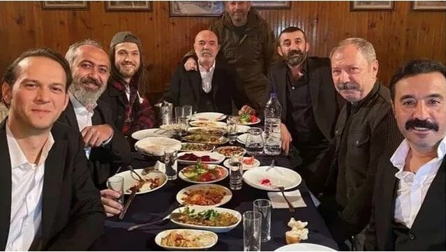 Çukur'un İdris Baba'sı Ercan Kesal'dan içki sofrası açıklaması 'Rakıdan korkmam'