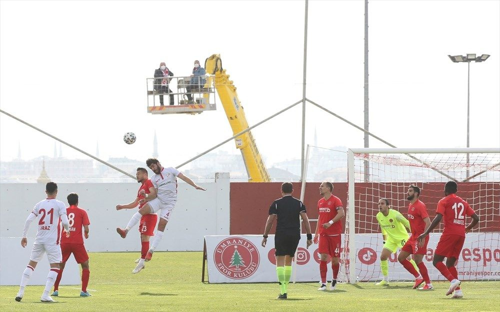 Beypiliç Boluspor Spor Başkanı takımının maçını vinç üstünden izledi